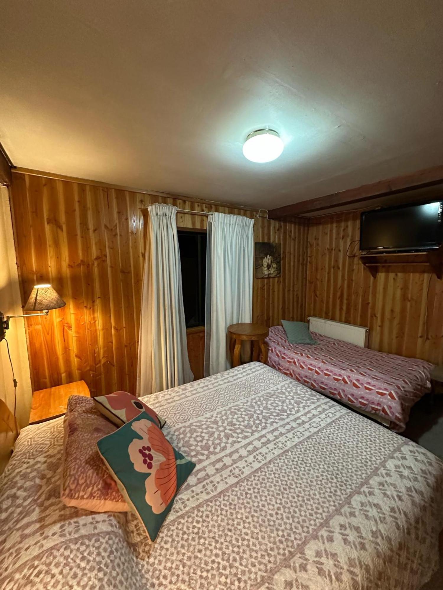 Hotel Los Maitenes プコン エクステリア 写真